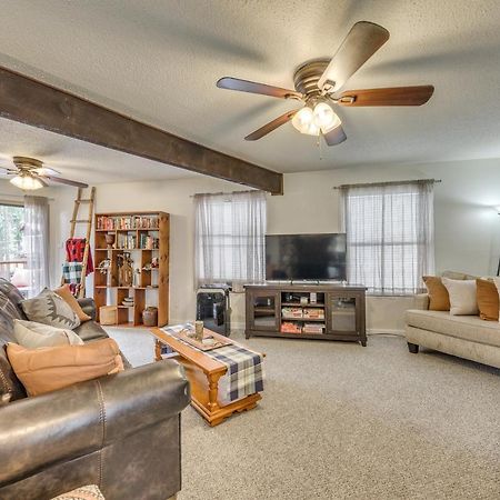 Ruidoso Home With Balcony About 16 Mi To Ski Apache! Buitenkant foto