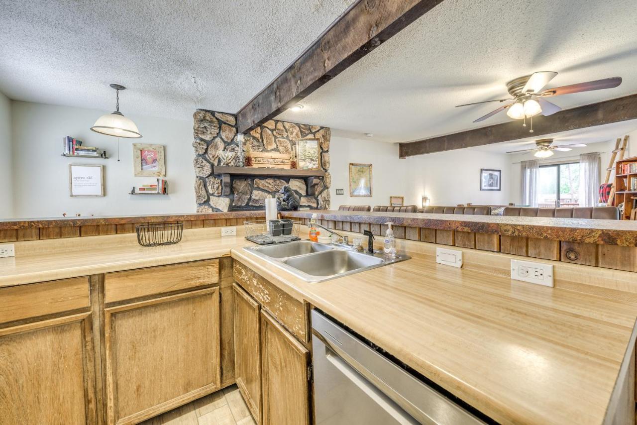 Ruidoso Home With Balcony About 16 Mi To Ski Apache! Buitenkant foto