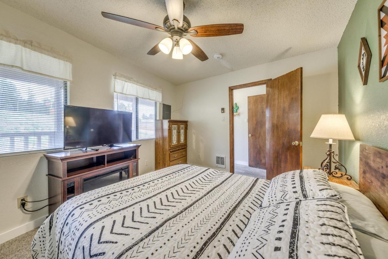 Ruidoso Home With Balcony About 16 Mi To Ski Apache! Buitenkant foto